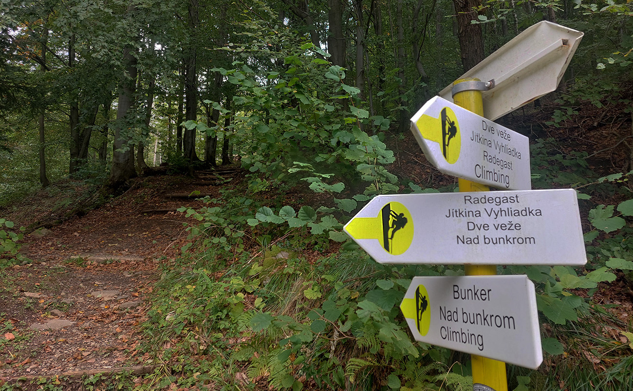 Tak najskôr smer Radegast, po ceste. Tak_najskôr_smer_Radegast,_po_ceste._